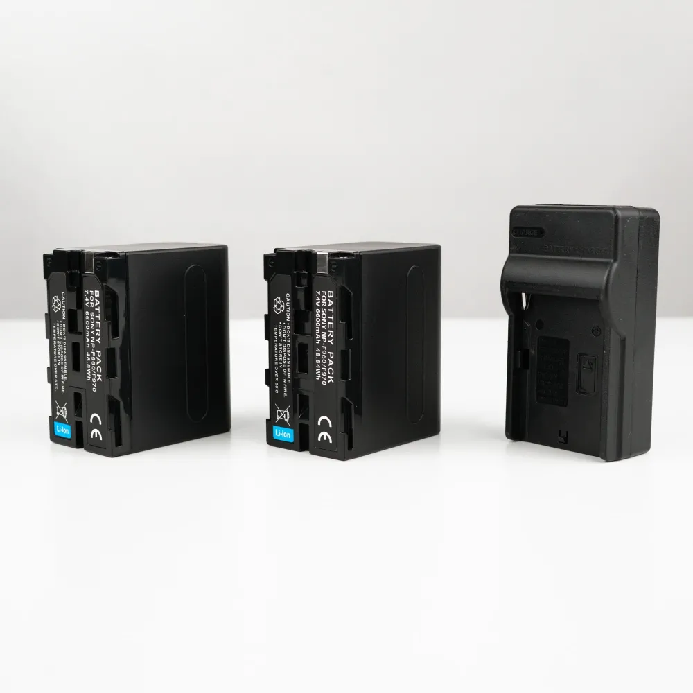 Акумулятори 6600 mAh з зарядним пристроєм для відеосвітла, кільцевих ламп Акумулятори 6600 mAh з зарядним пристроєм для відеосвітла, кільцевих ламп
