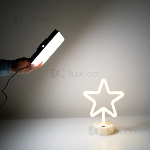 Прямокутне постійне LED світло розміром 23х16 см з живленням від павербанку 