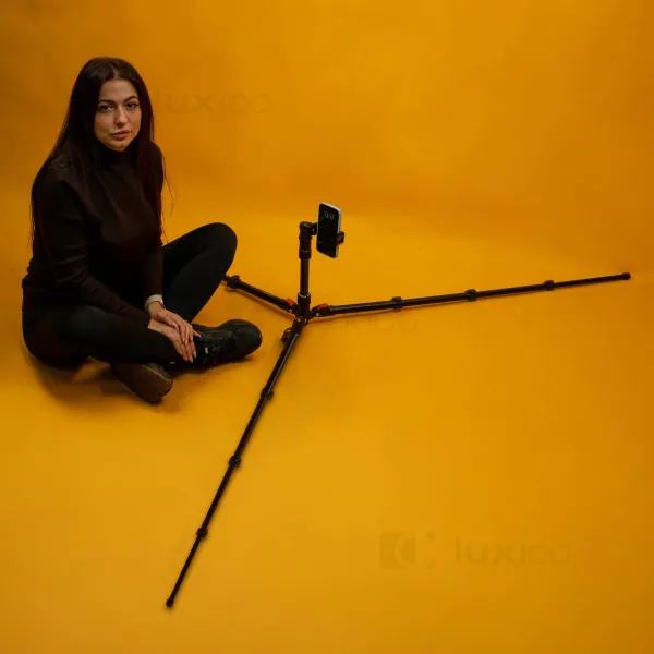 Штатив для телефона та фотоапарата Yunteng VCT-180 професійний трипод з рівнем у чохлі