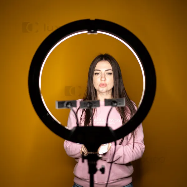 Кольцевая лампа 45 см со штативом 2,1 м + сумка-чехол — освещение для TikTok, селфи и визажистов