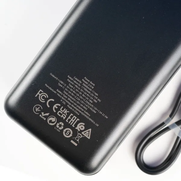 Повербанк Hoco 30000 mAh зі швидкою зарядкою та 3 портами для гаджетів