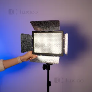 Профессиональный светодиодный осветитель прожектор Yongnuo YN-600 L II LED с питанием от аккумуляторов, картинка 1