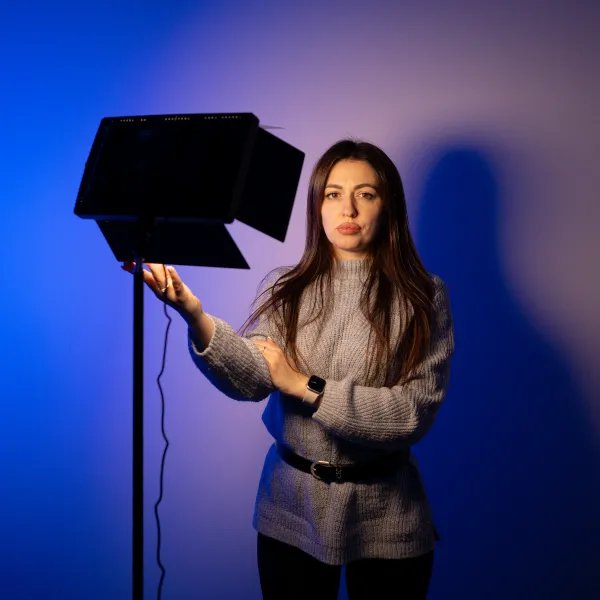 Профессиональный постоянный видеосвет LUX100 VL-3 RGB с направлением освещения 29х17 см + штатив 2.1м