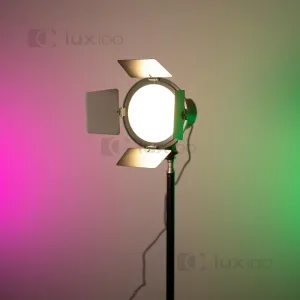 Светодиодный RGB прожектор с направленным потоком света на штативе 2.1м, картинка 1