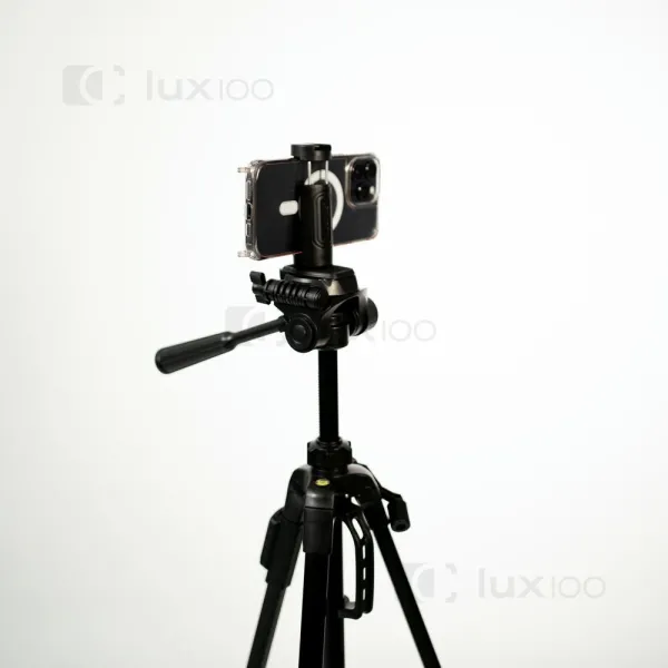  Профессиональный штатив высотой 140см для телефона и фотоаппарата с держателем в комплекте 