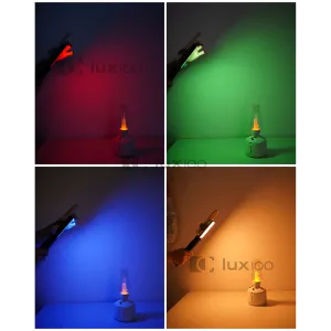 Портативный видеосвет с RGB подсветкой размером 10,3х7,5см и креплением для телефона