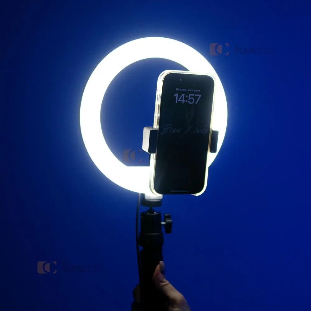 Кільцева світлодіодна LED лампа 20 см на тринозі з живленням від павербанку та мережі 220 В Кільцева світлодіодна LED лампа 20 см на тринозі з живленням від павербанку та мережі 220 В