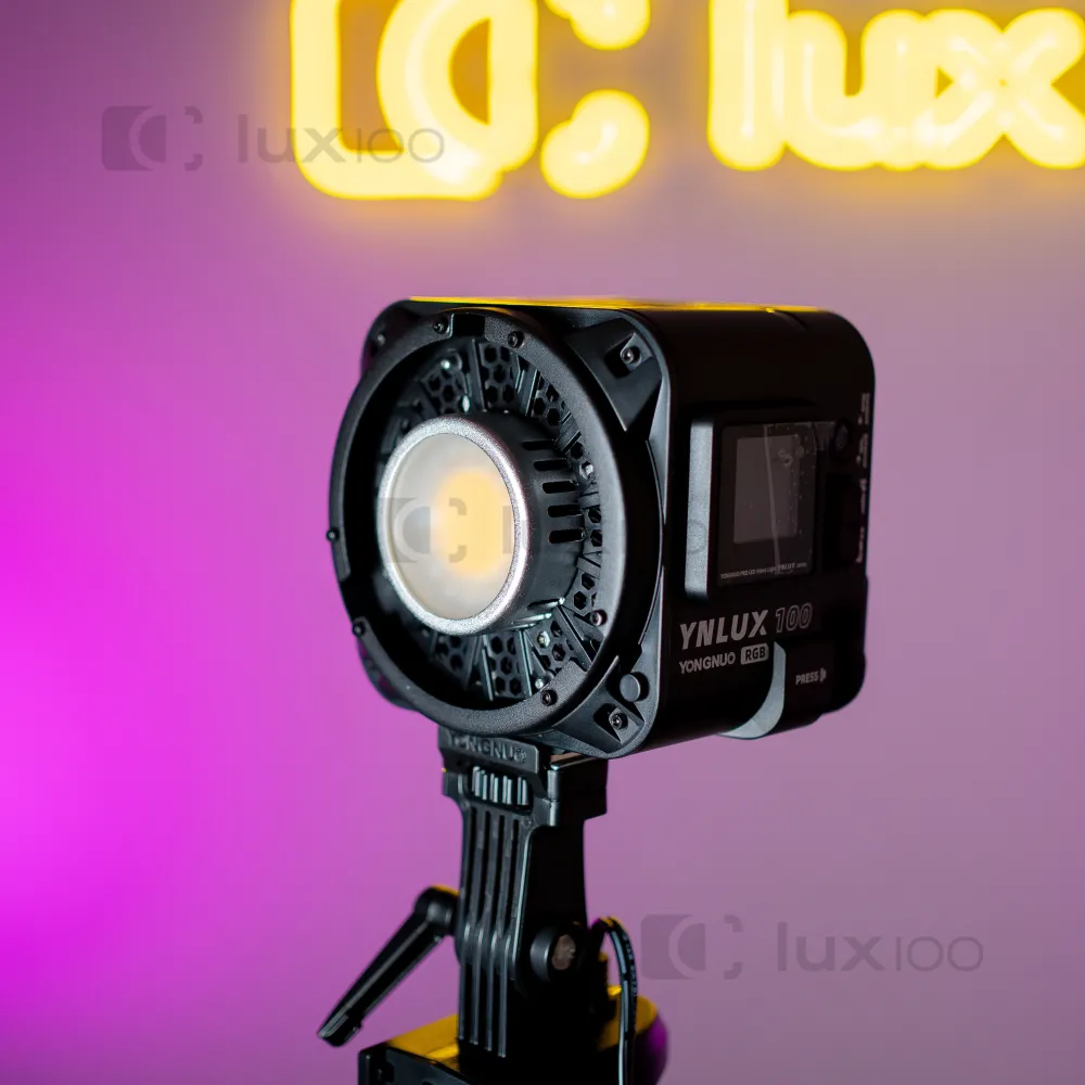 Постійне світло YongNuo світлодіодний прожектор LED YNLUX100 120W RGB color 2000-10000K + посилений штатив Постійне світло YongNuo світлодіодний прожектор LED YNLUX100 120W RGB color 2000-10000K + посилений штатив