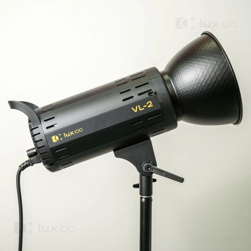 Професійний прожектор LUX100 VL-2 150W з 2 софтбоксами та сотами з посиленим штативом 2.8 м Професійний прожектор LUX100 VL-2 150W з 2 софтбоксами та сотами з посиленим штативом 2.8 м