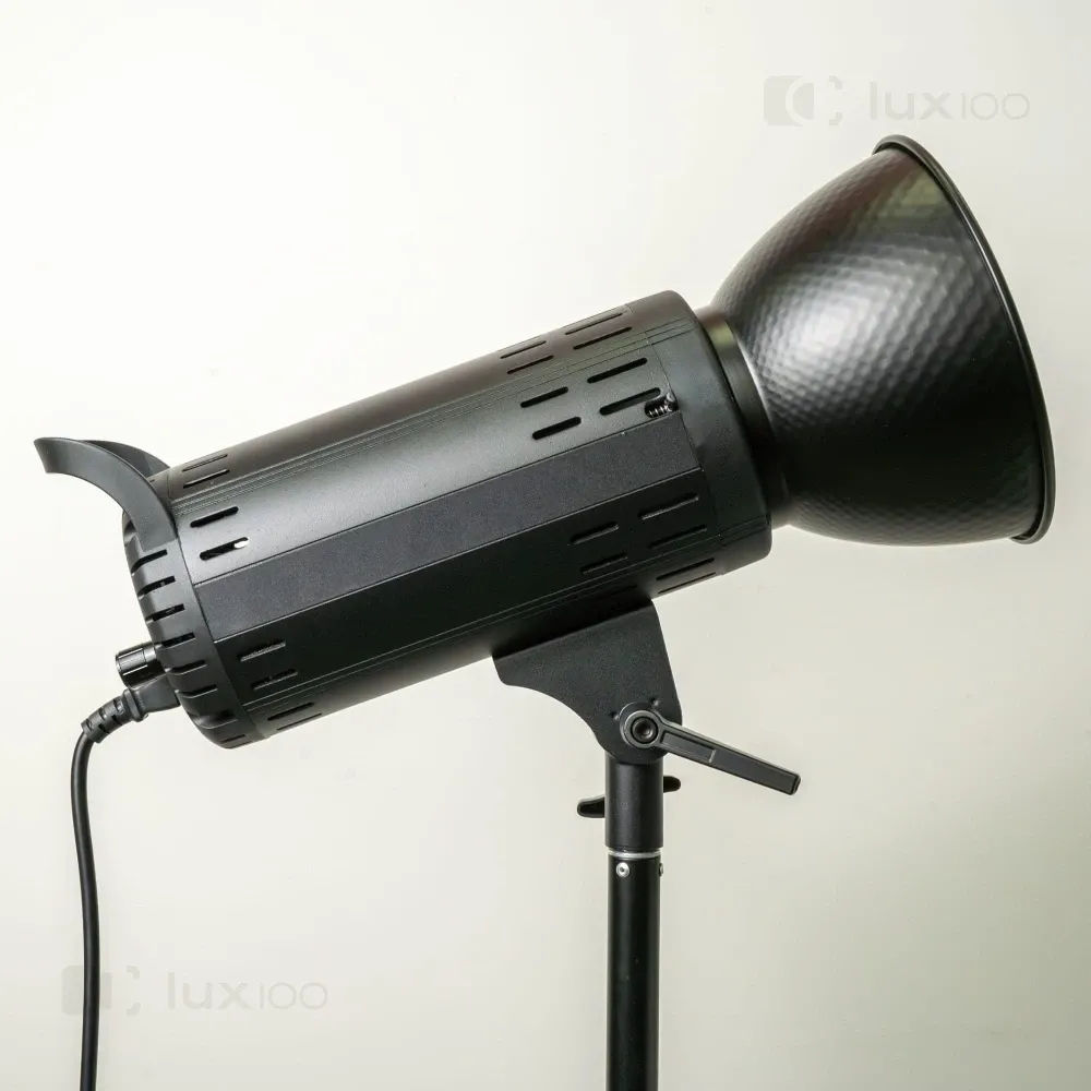 Професійний прожектор софтбокс 150w з посиленим штативом 2.8м + штатив для телефона в подарунок Професійний прожектор софтбокс 150w з посиленим штативом 2.8м + штатив для телефона в подарунок