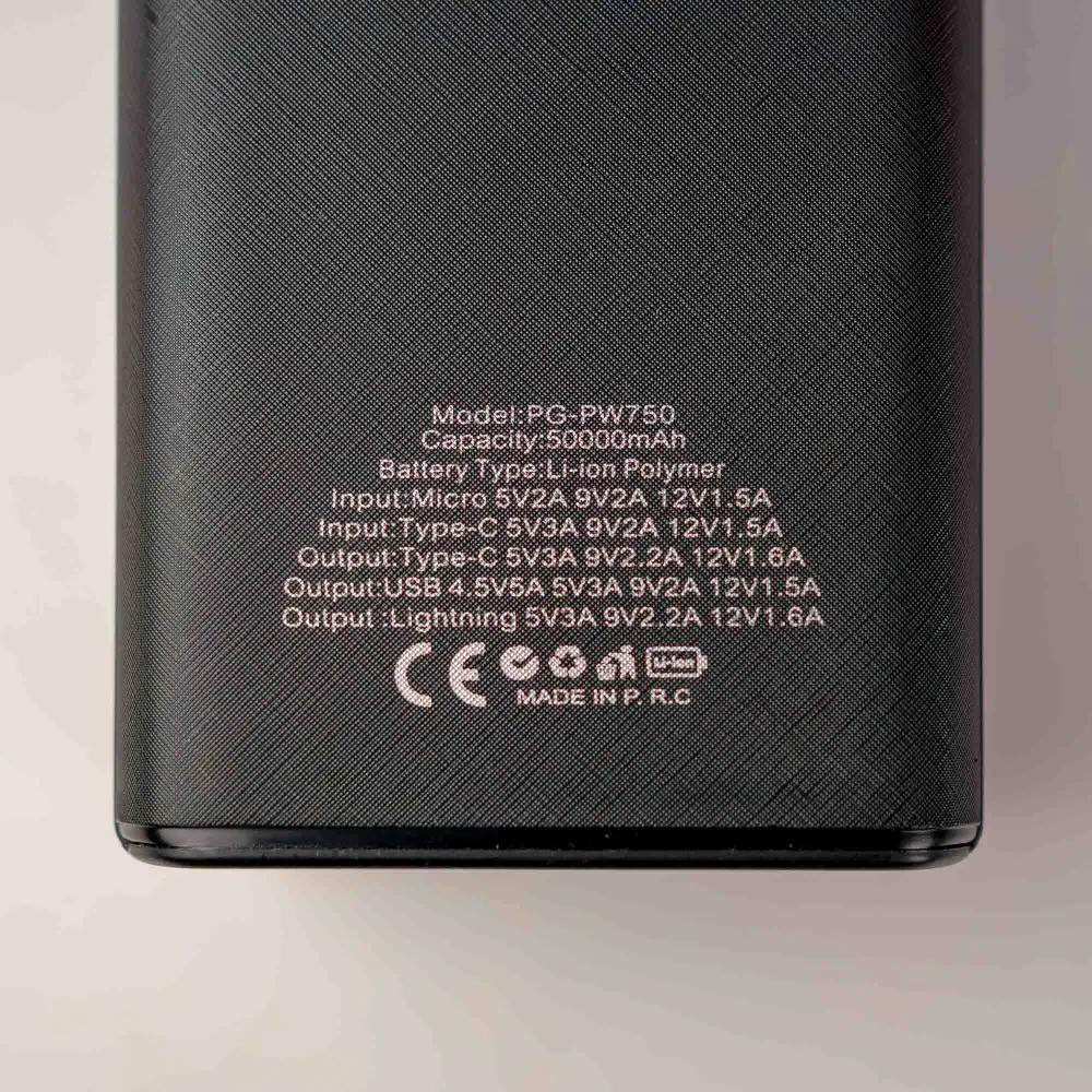 Повербанк Polygold 50000 mAh 22,5W з сонячною панеллю + 2 USB-дроти для вай-фай роутера 9V/12V в подарунок Повербанк Polygold 50000 mAh 22,5W з сонячною панеллю + 2 USB-дроти для вай-фай роутера 9V/12V в подарунок