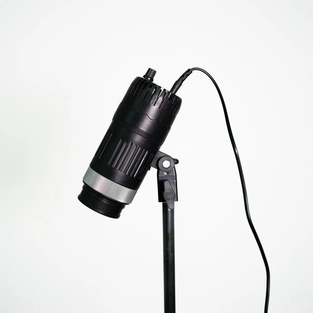 Студійне світло-прожектор RGB YM-80 з ефектом кола + штатив 2.1 м Студійне світло-прожектор RGB YM-80 з ефектом кола + штатив 2.1 м