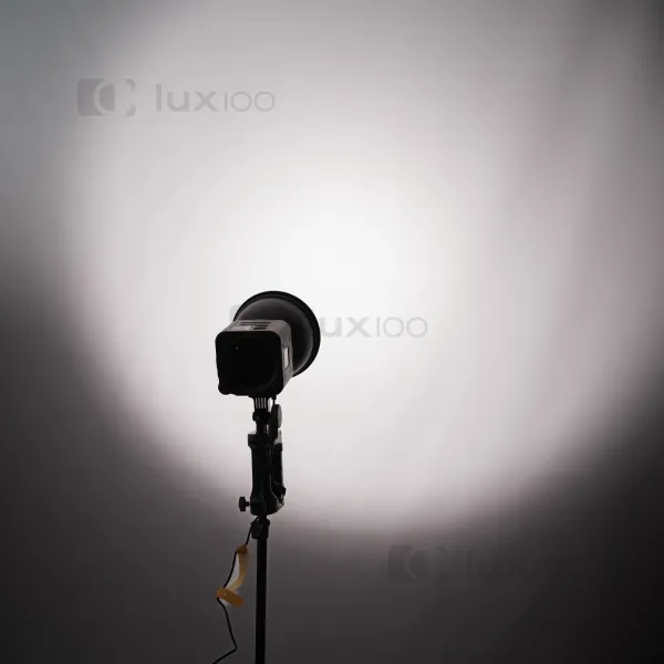 Професійний світлодіодний прожектор LED YNLUX100 Pro 120W color 2700-6500K з посиленим штативом LUX100 Професійний світлодіодний прожектор LED YNLUX100 Pro 120W color 2700-6500K з посиленим штативом LUX100