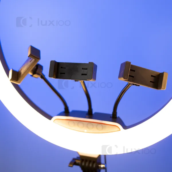 Кольцевая LED лампа диаметром 45см с сумкой для хранения на штативе на 2.1м Кольцевая LED лампа диаметром 45см с сумкой для хранения на штативе на 2.1м