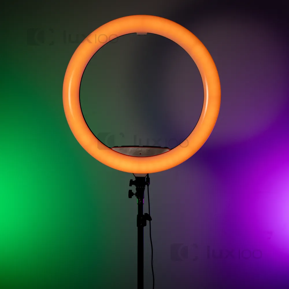 Мощная светодиодная кольцевая лампа 56 см RGB 70 Вт со штативом 2.1 м Мощная светодиодная кольцевая лампа 56 см RGB 70 Вт со штативом 2.1 м