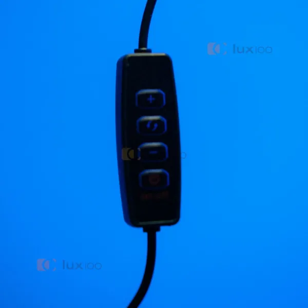 Кольцевая светодиодная LED лампа 20 см со штативом на 2,1 м с питанием от павербанка и сети 220 В Кольцевая светодиодная LED лампа 20 см со штативом на 2,1 м с питанием от павербанка и сети 220 В