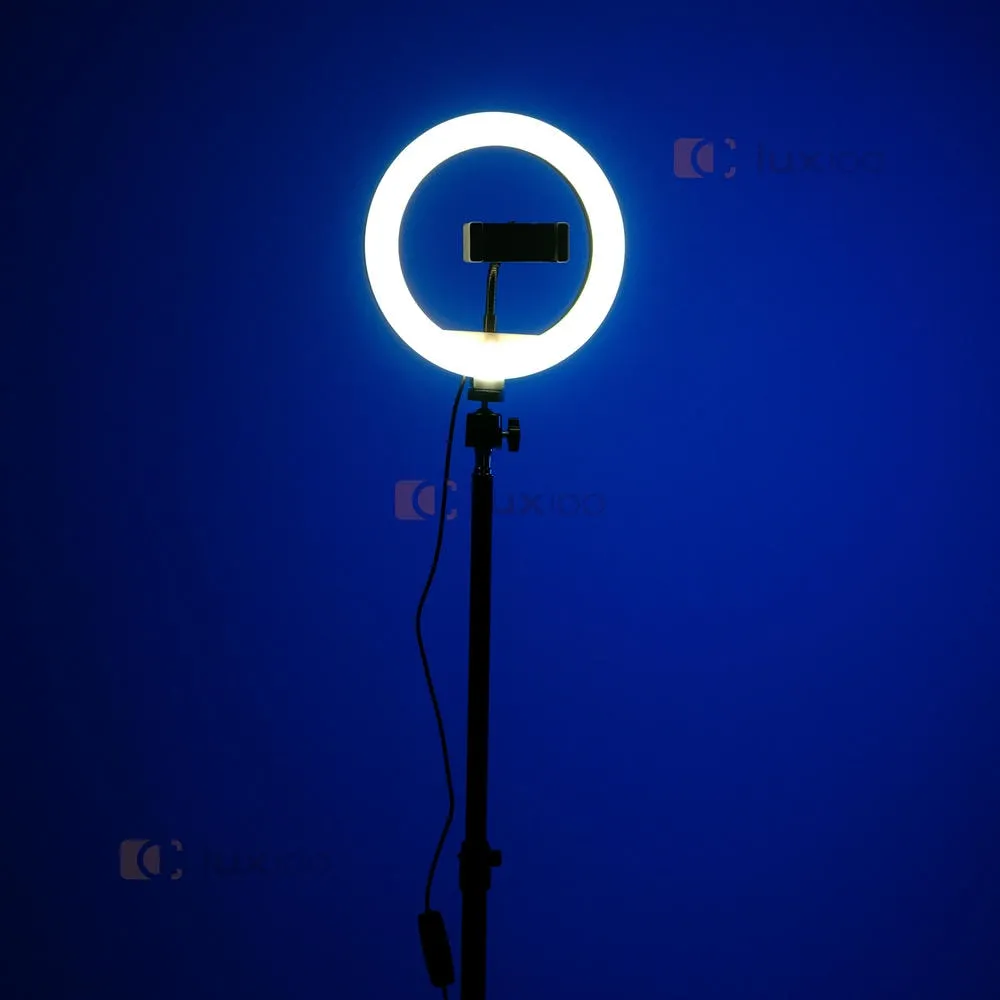 Кольцевая светодиодная LED лампа 20 см со штативом на 2,1 м с питанием от павербанка и сети 220 В Кольцевая светодиодная LED лампа 20 см со штативом на 2,1 м с питанием от павербанка и сети 220 В