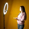 Кольцевая светодиодная LED лампа с диаметром 45 см на штативе 2.1м с подарочным видеосветом Кольцевая светодиодная LED лампа с диаметром 45 см на штативе 2.1м с подарочным видеосветом