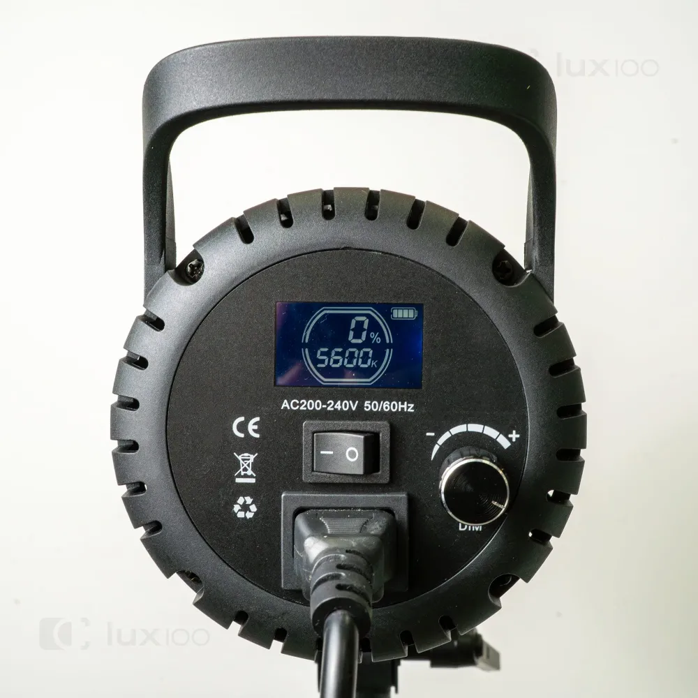 Профессиональный прожектор софтбокс LUX100 VL-2 150w с усиленным штативом 2.8м + штатив для телефона в подарок Профессиональный прожектор софтбокс LUX100 VL-2 150w с усиленным штативом 2.8м + штатив для телефона в подарок