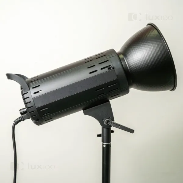 Профессиональный прожектор софтбокс 150w с усиленным штативом 2.8м + штатив для телефона в подарок Профессиональный прожектор софтбокс 150w с усиленным штативом 2.8м + штатив для телефона в подарок