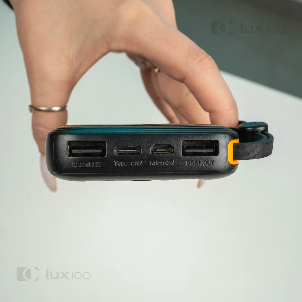 Повербанк XO 10000 mAh со встроенными кабелями + светодиодная LED-лампа 10х15 см USB в подарок Повербанк XO 10000 mAh со встроенными кабелями + светодиодная LED-лампа 10х15 см USB в подарок