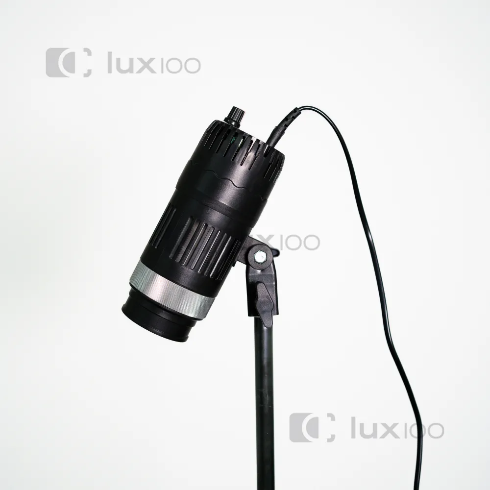 Профессиональный светодиодный прожектор LUX100 VL-6 с эффектом круга + штатив 2.1м Профессиональный светодиодный прожектор LUX100 VL-6 с эффектом круга + штатив 2.1м