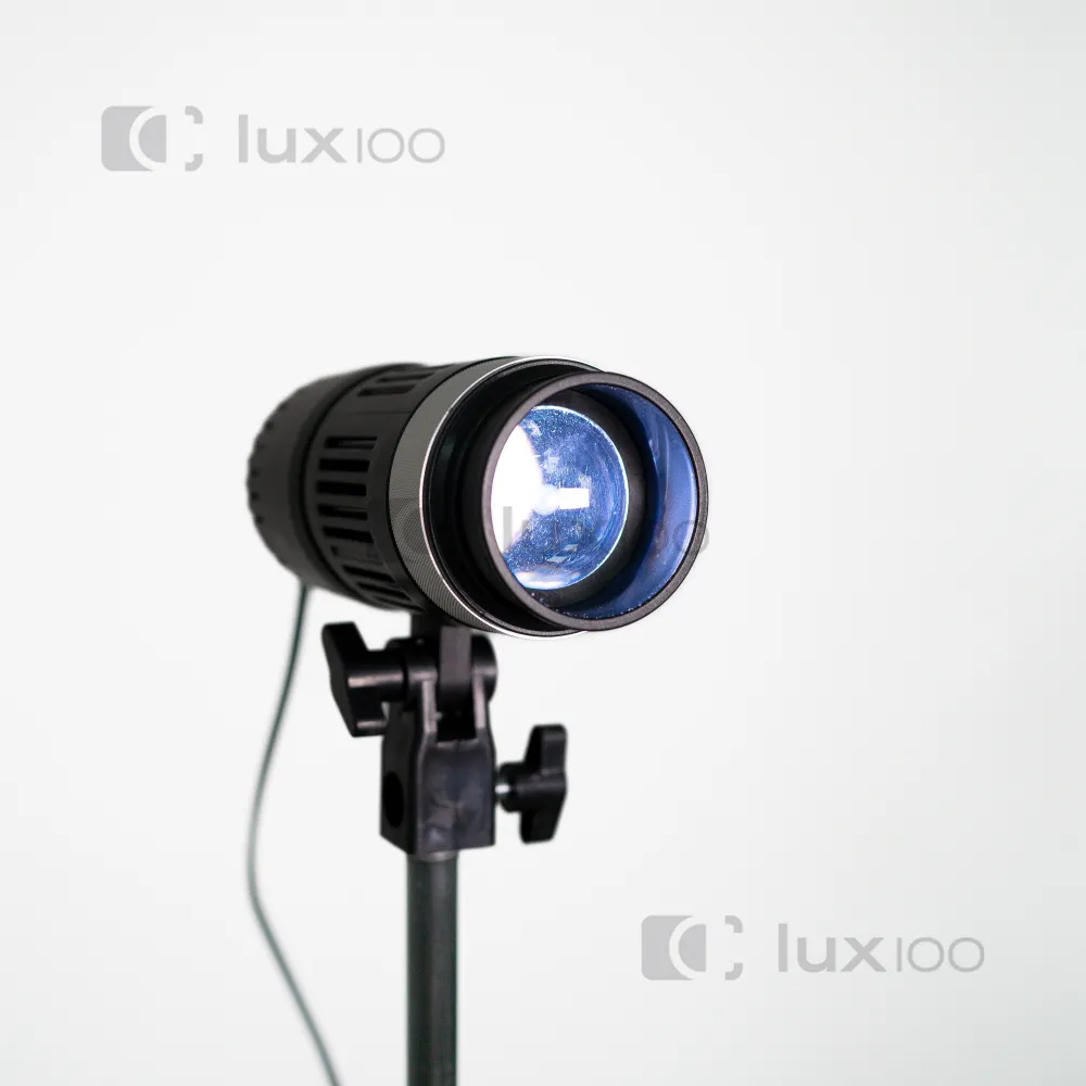 Профессиональный светодиодный прожектор LUX100 VL-6 с эффектом круга + штатив 2.1м Профессиональный светодиодный прожектор LUX100 VL-6 с эффектом круга + штатив 2.1м