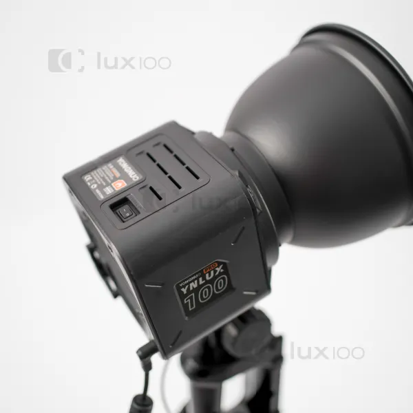 Професиональный светодиодный прожектор LED YNLUX100 Pro 120W color 2700-6500K с усиленным штативом LUX100 Професиональный светодиодный прожектор LED YNLUX100 Pro 120W color 2700-6500K с усиленным штативом LUX100