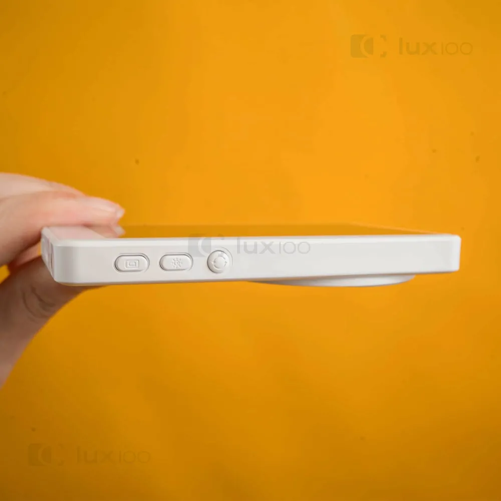 Беспроводной экран - повторитель экрана телефона с креплением Magsafe в белом цвете Беспроводной экран - повторитель экрана телефона с креплением Magsafe в белом цвете