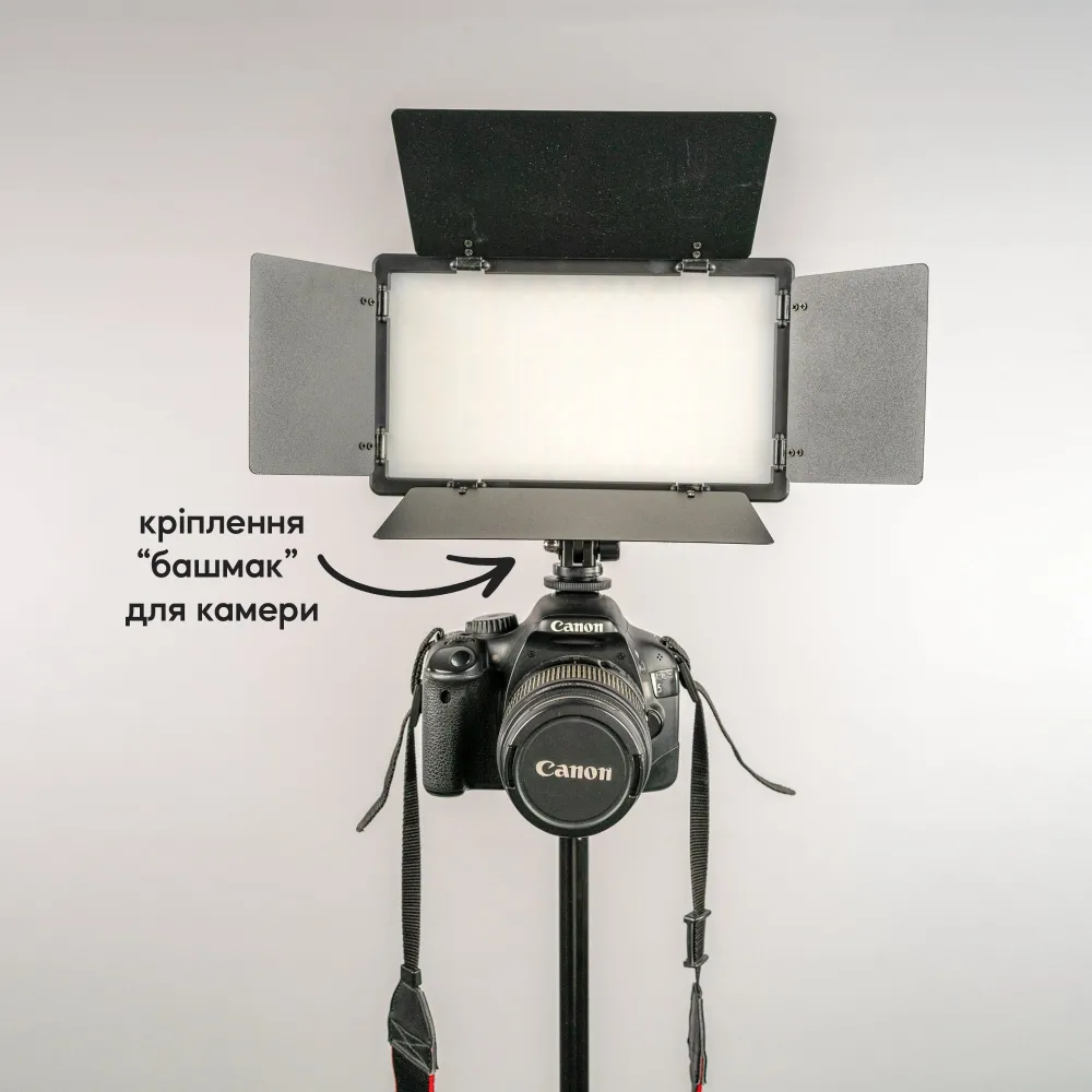 Профессиональный видеосвет RGB 20х11 см с направлением освещения + штатив 2.1 м Профессиональный видеосвет RGB 20х11 см с направлением освещения + штатив 2.1 м