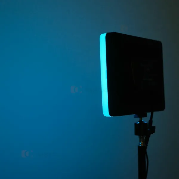 Видеосвет цветной RGB для фото- и видеосъемки со штативом 2.1 м. Постоянный свет Видеосвет цветной RGB для фото- и видеосъемки со штативом 2.1 м. Постоянный свет