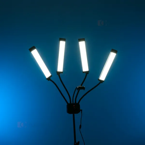 Постоянный студийный видеосвет LED лампа 65W со штативом 2.1 метр для съёмок фото видео Постоянный студийный видеосвет LED лампа 65W со штативом 2.1 метр для съёмок фото видео