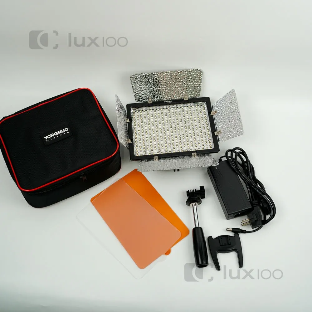 Профессиональный видеосвет Yongnuo YN-300 IV RGB с жестким освещением на штативе 2.1м Профессиональный видеосвет Yongnuo YN-300 IV RGB с жестким освещением на штативе 2.1м