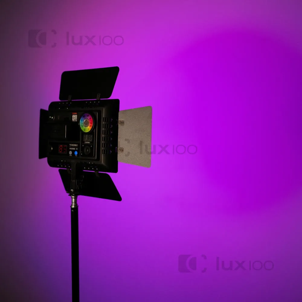 Профессиональный видеосвет Yongnuo YN-300 IV RGB с жестким освещением на штативе 2.1м Профессиональный видеосвет Yongnuo YN-300 IV RGB с жестким освещением на штативе 2.1м