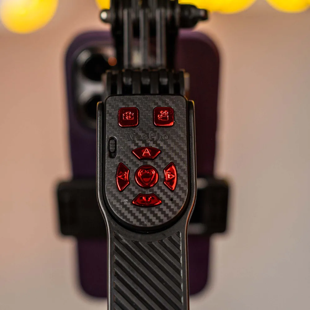 Штатив для телефону 185 см з Bluetooth-пультом та накамерним відеосвітлом RGB Штатив для телефону 185 см з Bluetooth-пультом та накамерним відеосвітлом RGB