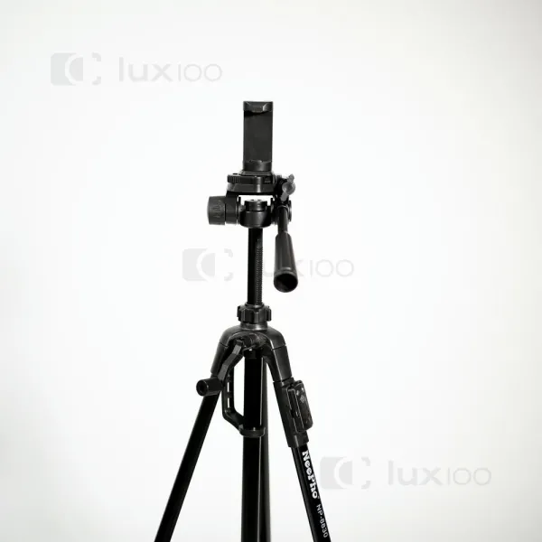 Професійний штатив висотою 140см для телефону та фотоапарату з тримачем в комплекті Професійний штатив висотою 140см для телефону та фотоапарату з тримачем в комплекті