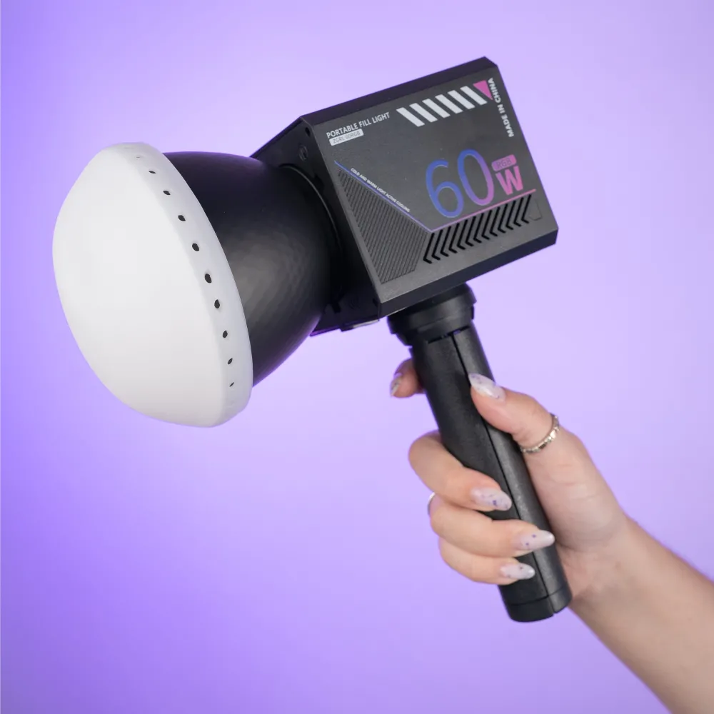 Студійне RGB-відеосвітло прожектор 60 Вт з акумулятором Студійне RGB-відеосвітло прожектор 60 Вт з акумулятором