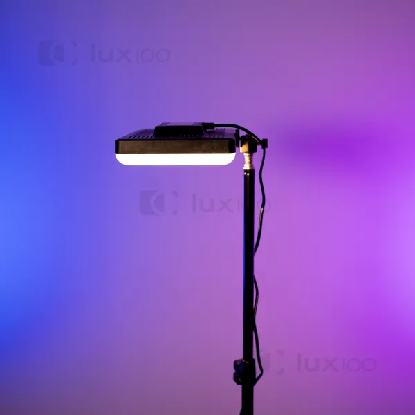 Постійне прямокутне світлодіодне LED відеосвітло 23х16 см зі штативом 2.1 м Постійне прямокутне світлодіодне LED відеосвітло 23х16 см зі штативом 2.1 м