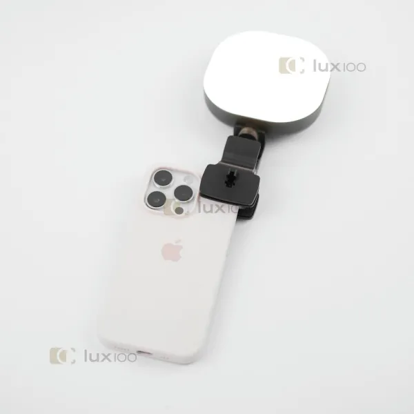 Постійне накамерне світло на телефон led відеосвітло на акумуляторі. Студійне світло Постійне накамерне світло на телефон led відеосвітло на акумуляторі. Студійне світло