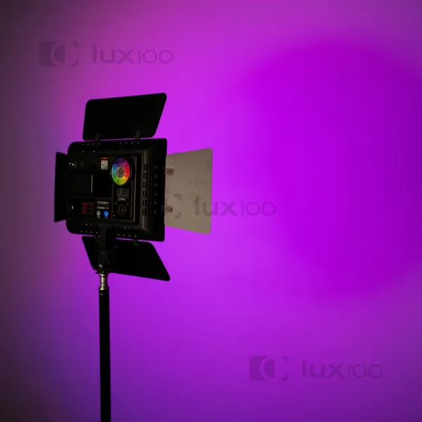 Професійне відеосвітло Yongnuo YN-300 IV RGB з жорстким овітленням на штативі 2.1м Професійне відеосвітло Yongnuo YN-300 IV RGB з жорстким овітленням на штативі 2.1м