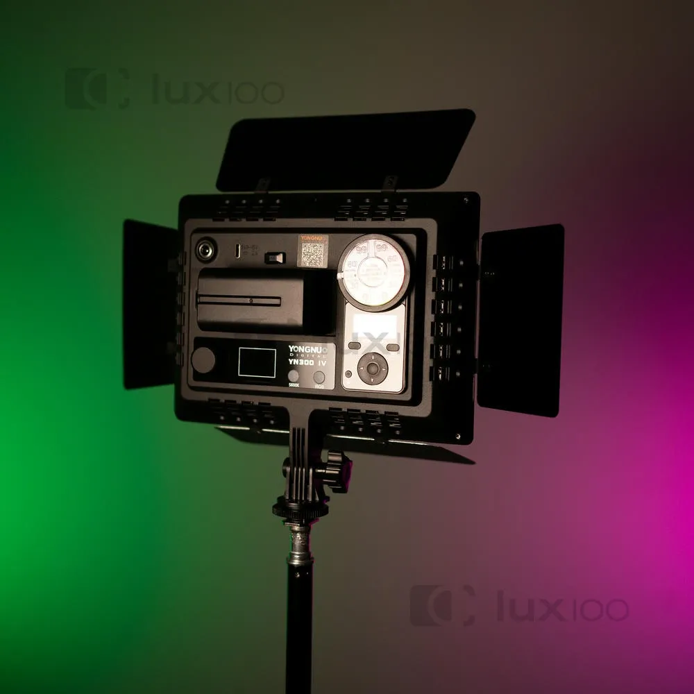Професійне відеосвітло Yongnuo YN-300 IV RGB з жорстким овітленням на штативі 2.1м Професійне відеосвітло Yongnuo YN-300 IV RGB з жорстким овітленням на штативі 2.1м